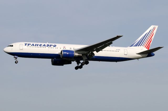 BOEING 767-300 (EI-UNC)