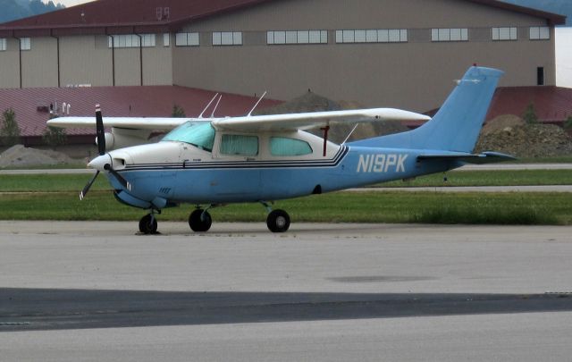 Cessna Centurion (N19PK)