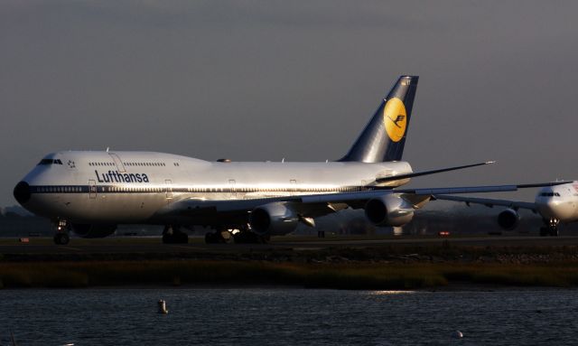 BOEING 747-8 (D-ABYT)