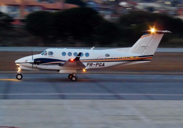 Beechcraft Super King Air 200 (PR-PGA)