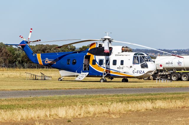 Sikorsky Sea King (C-FIZA) - Helicarrier Helicopters (H​élicoptères Hélicarrier) C-FIZA Sikorsky S-61N, operated for Paton Air Helicopters, at Wagga Wagga Airport.