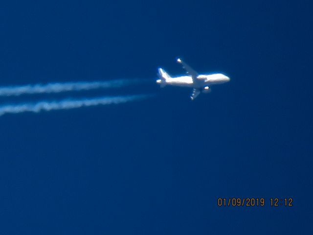 Airbus A319 (N811UA)