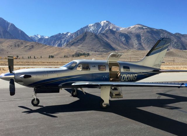 Piper Malibu Meridian (N500NG) - On the ramp at Mammoth Lakes.