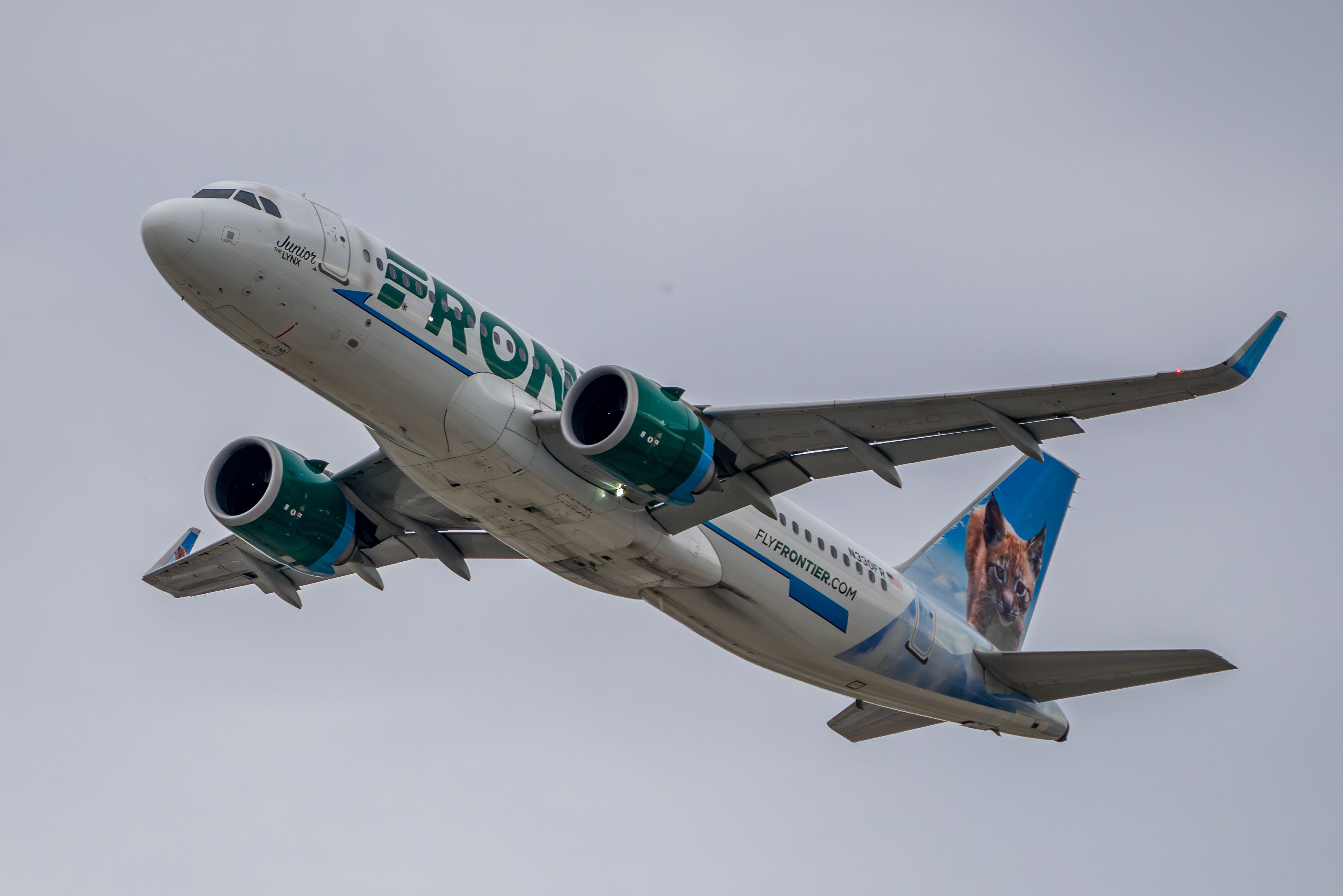 Airbus A320neo (N330FR)