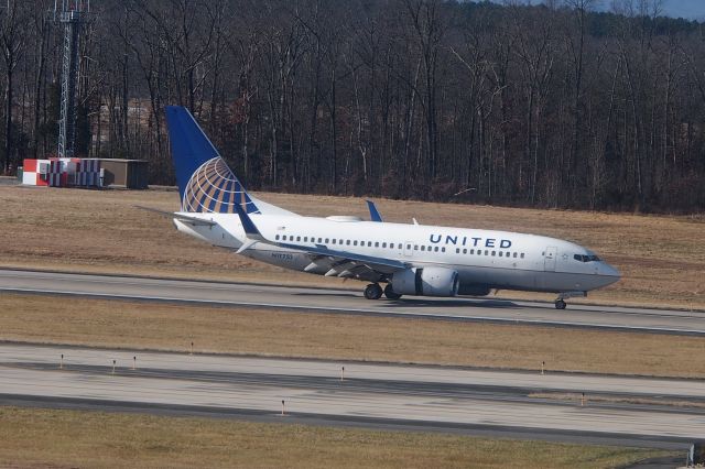 Boeing 737-700 (N17752)