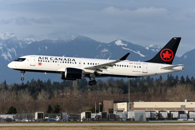 Airbus A220-300 (C-GJYC)