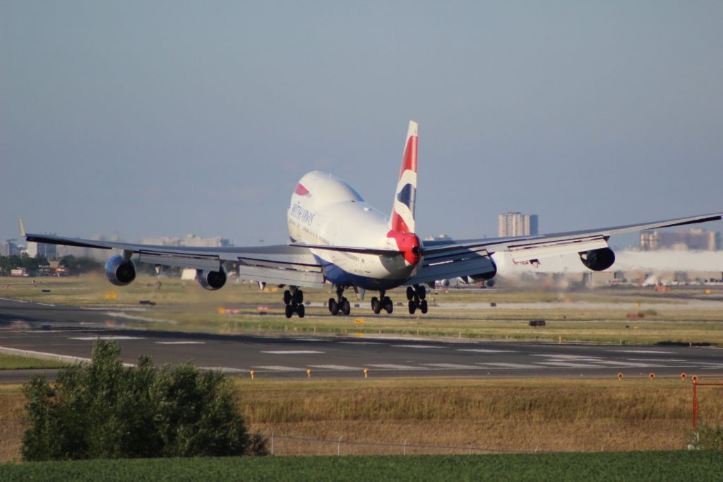 Boeing 747-400 (G-CIVA)