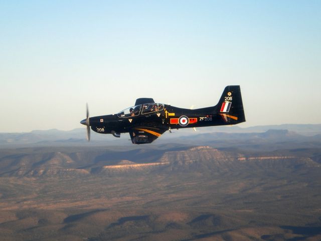 Embraer A-27 Tucano (N208PZ)