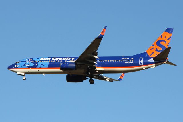 Boeing 737-800 (N815SY) - Arriving at OKC in late October 2017. Facebook @OKCspotter