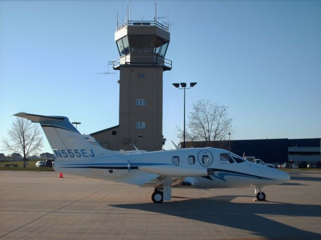 Eclipse 500 (N555EJ)