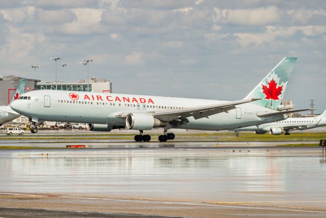 BOEING 767-300 (C-FXCA) - AC617 arriving from Halifax, runway 33R at YYZ