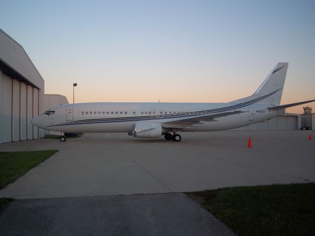 BOEING 737-400 (SWQ802)