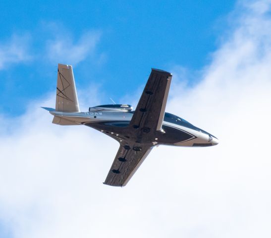 Cirrus Vision SF50 (N5AW)