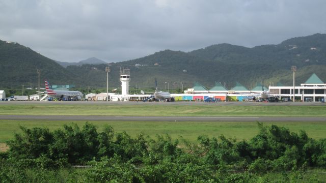 Boeing 737-900 (N66803)