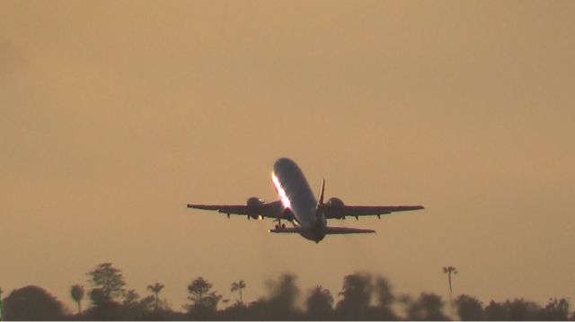 BOEING 737-400 — - Nice sunset departure :)