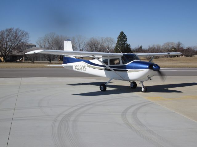 Cessna Skylane (N202F)