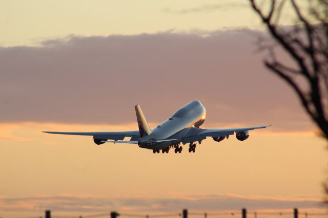 BOEING 747-8 (A7-HHF) - A Qatar Amiri Flight B747-8 BBJ taking off from runway 22 at STN.br /br /Loation: Stansted Airport.br /Date: 26.12.22 (dd/mm/yy).