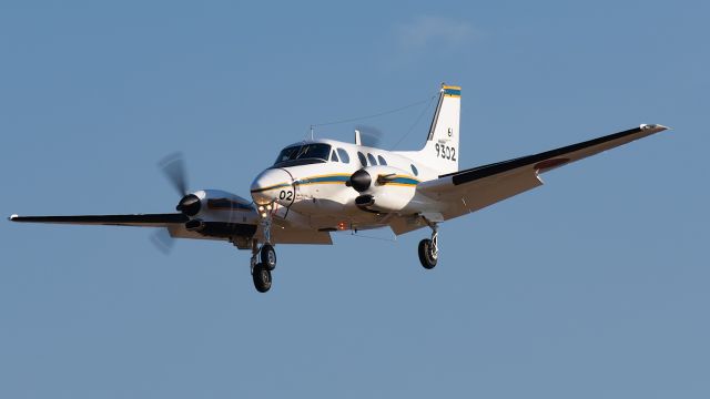 Beechcraft King Air 90 (N9302) - LC-90 (9302) JMSDF