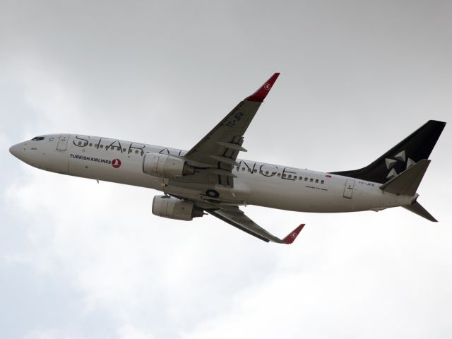 Boeing 737-800 (TC-JFH) - Take off runway 06 at Sabiha Gökçen airport, Istanbul, Turkey | 15 SEP 2014.