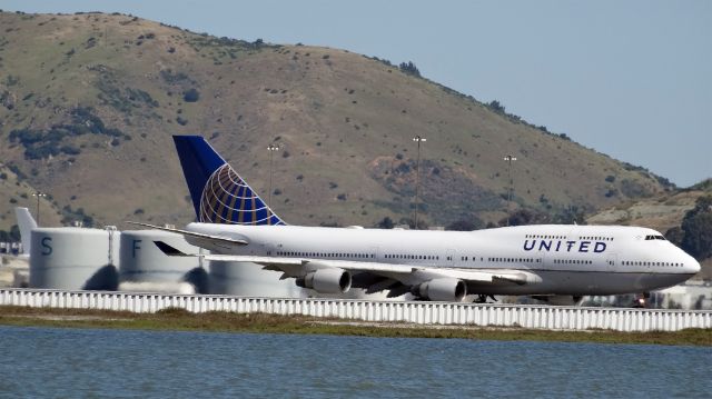 Boeing 747-400 (N178UA) - N178UA United Airlines Boeing 747-400 - cn 24385 / ln 820br /First Flight * Oct 1990br /Age: 24.5 Yearsbr /Engines: 4x PW4000br /16-Apr-2015 B744/L San Francisco Intl (KSFO) Incheon Intl (RKSI / ICN) 10:50 PDT 14:44 KST (+1) 11:53br /美联航尾号N178UA的波音747-400从旧金山起飞到韩国仁川
