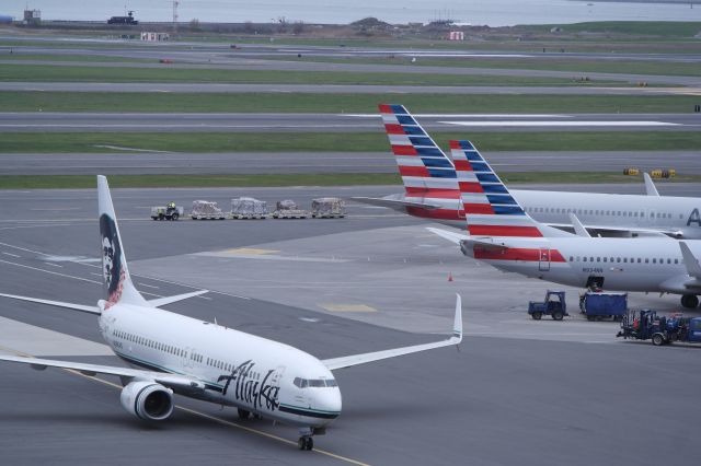 Boeing 737-800 (N596AS)