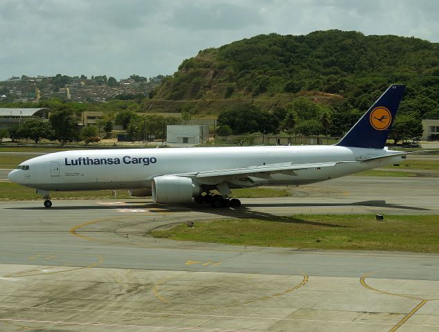 Boeing 777-200 (D-ALFC) - BOEING 777-FBT (MSN 41676)
