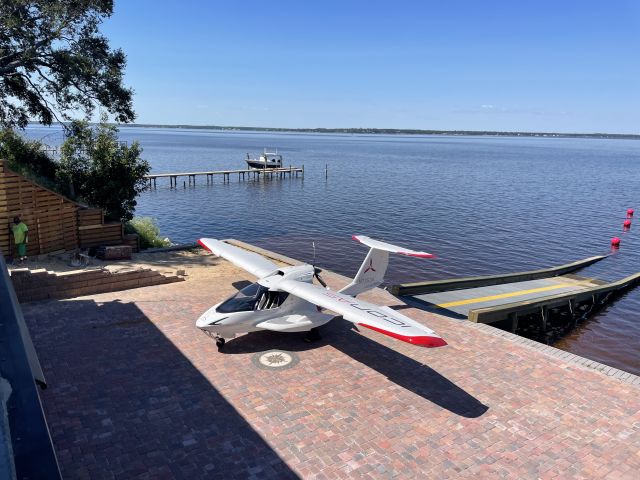 ICON A5 (N7753A) - Perdido Bay Seaplane Landing 