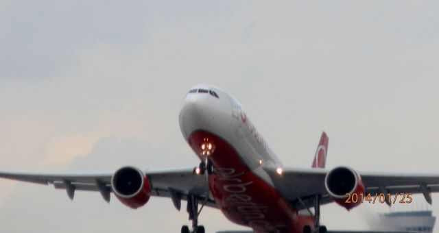 Airbus A330-200 (D-ALPF)