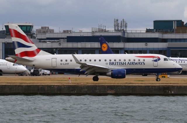 Embraer 170/175 (G-LCYF)