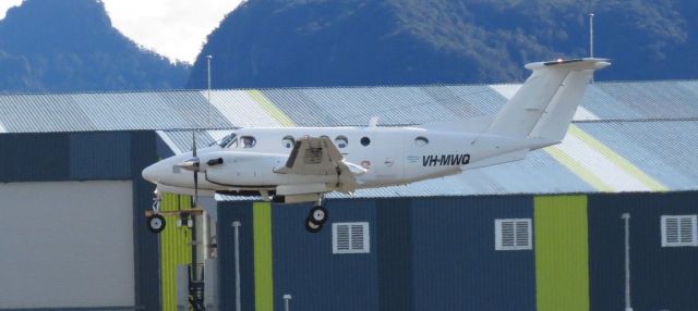 Beechcraft Super King Air 200 (VH-MWQ)