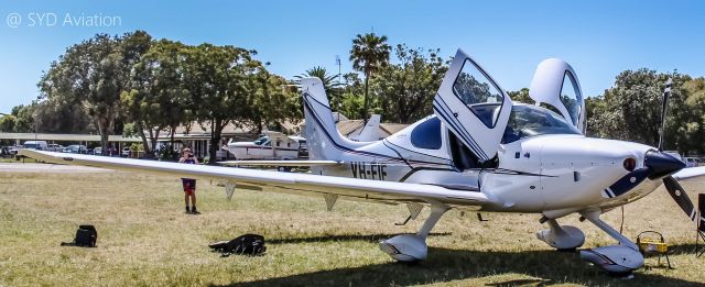 Cirrus SR-22 (VH-FIF)