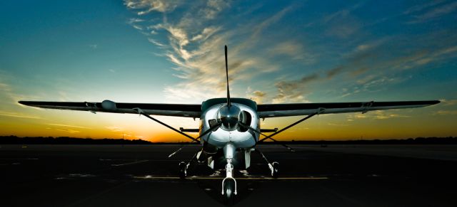 Cessna Caravan (N1243D) - To purchase prints, please go to www.cyphotography.smugmug.com  For image use or licensing, please contact Chris at cyphotos@bellsouth.net