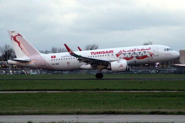 Airbus A320neo (TS-IMZ) - On short finals for rwy 09L on 6-Dec-22 operating flight TAR790 from DTTA.