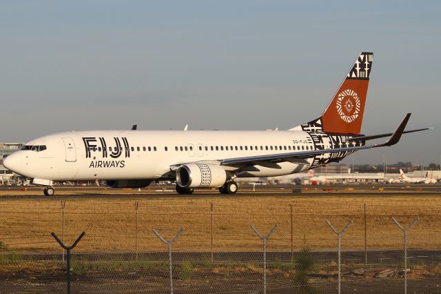 Boeing 737-800 (DQ-FJG)