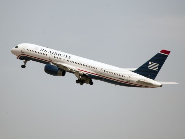 Boeing 757-200 (N905AW)