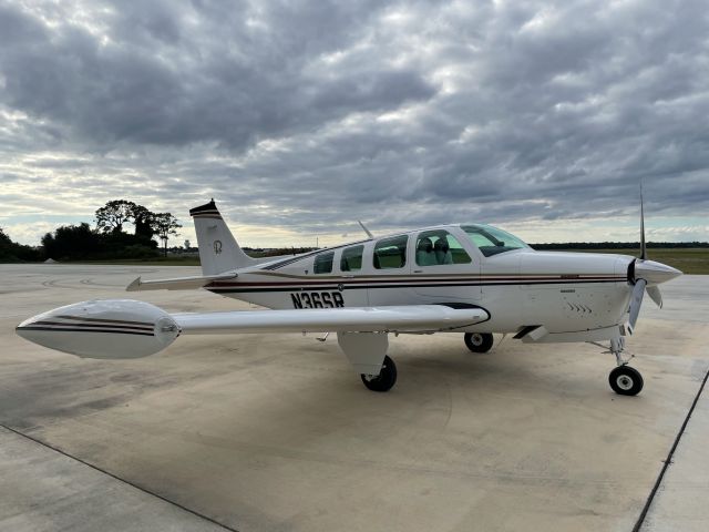 Beechcraft Bonanza (36) (N36SR)