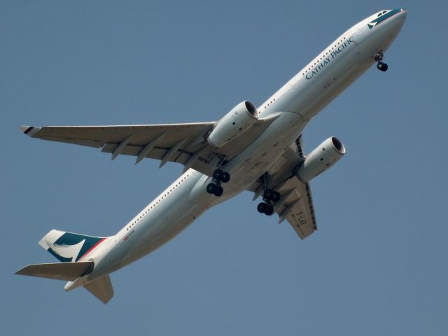 Airbus A330-300 (B-LAR)