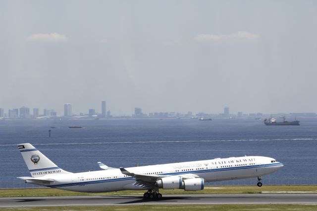 Airbus A340-500 (9K-GBA) - Departure at Tokyo-Haneda Intl Airport Rwy16L on 2016/05/13