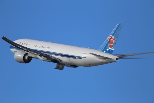 BOEING 777-200LR (B-2080)