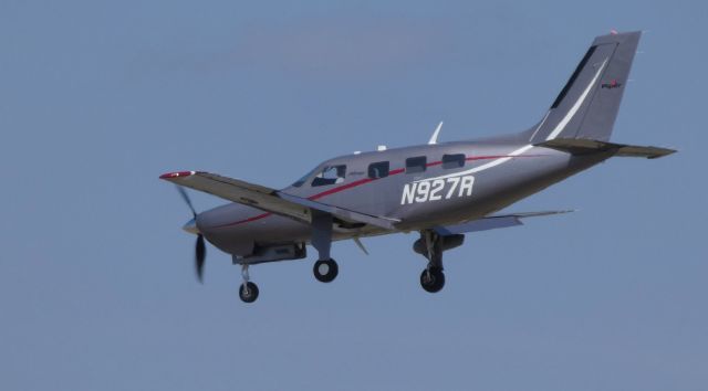 Piper Malibu Mirage (N927R) - On final is this 2011 Piper Malibu Mirage PA46-350P in the Spring of 2019.
