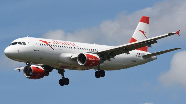 Airbus A320 (D-ABZB)