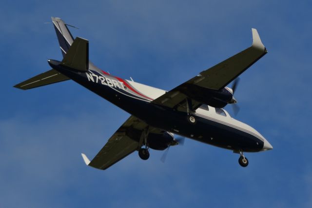 Piper Aerostar (N728RT) - HUTCH MANAGEMENT GROUP LLC on final at KJQF - 9/30/18