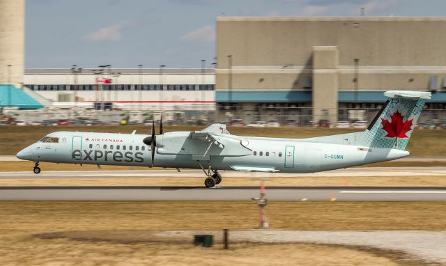 de Havilland Dash 8-400 (C-GGMN)