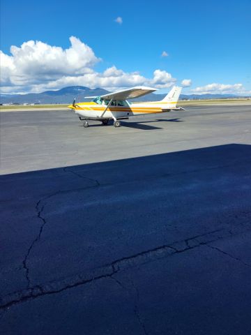 Cessna Skyhawk (N5922E) - N5922E