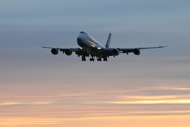 BOEING 747-8 (JA11KZ)