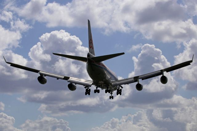 Boeing 747-400 (LX-OCV)