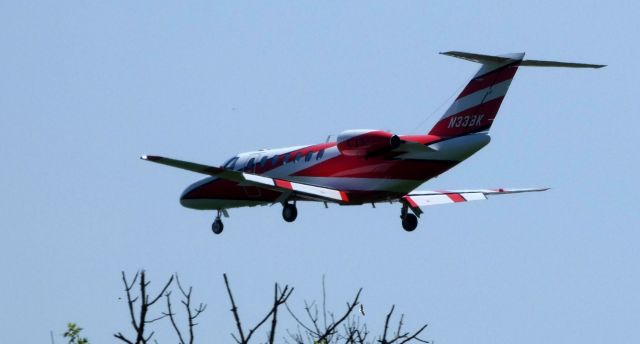 Cessna Citation CJ3 (N33BK) - On final is this 2017 Cessna Citation 525B in the Spring of 2019.