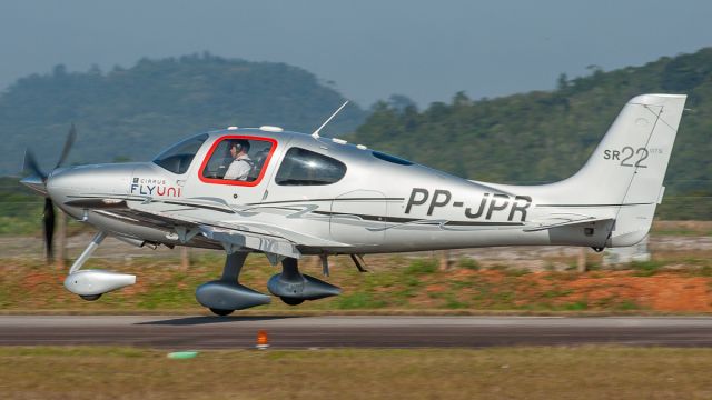 Cirrus SR-22 (PP-JPR)