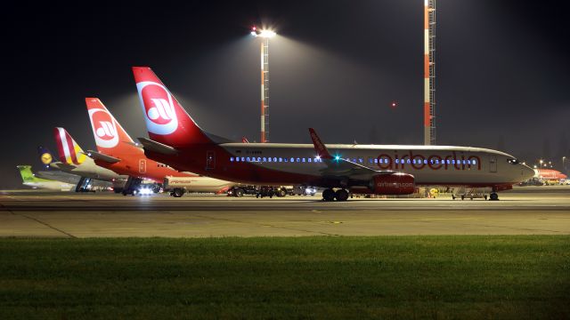 Boeing 737-800 (D-ABMK) - unfortunately, it needs an emergency landing in Berlin-Tegel (EDDT/TXL) to see such colorful tails in Berlin-Schönefeld (EDDB/SXF)