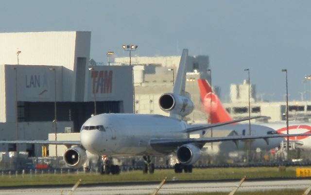 McDonnell Douglas DC-10 (C-GKFD)